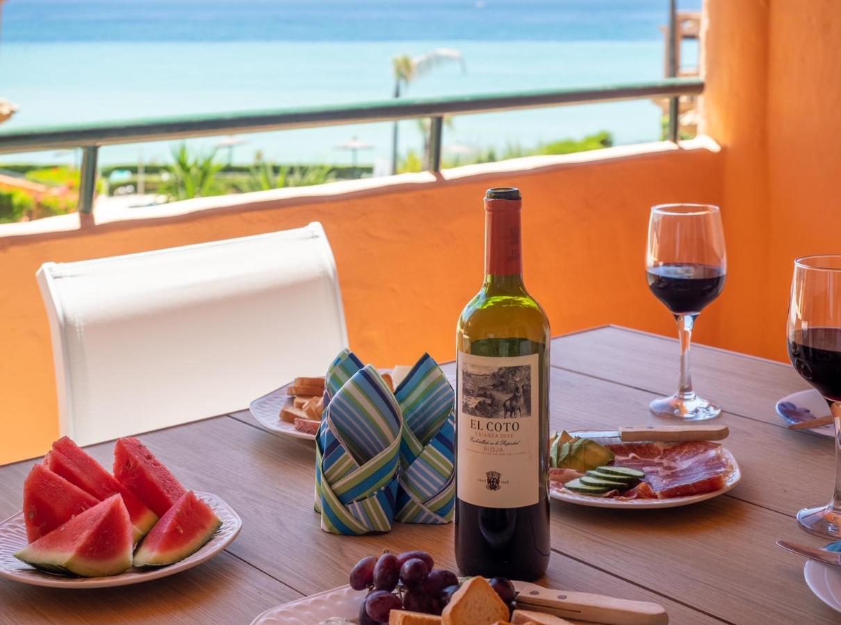 אסטפונה Fantastic Beachfront Apartment מראה חיצוני תמונה